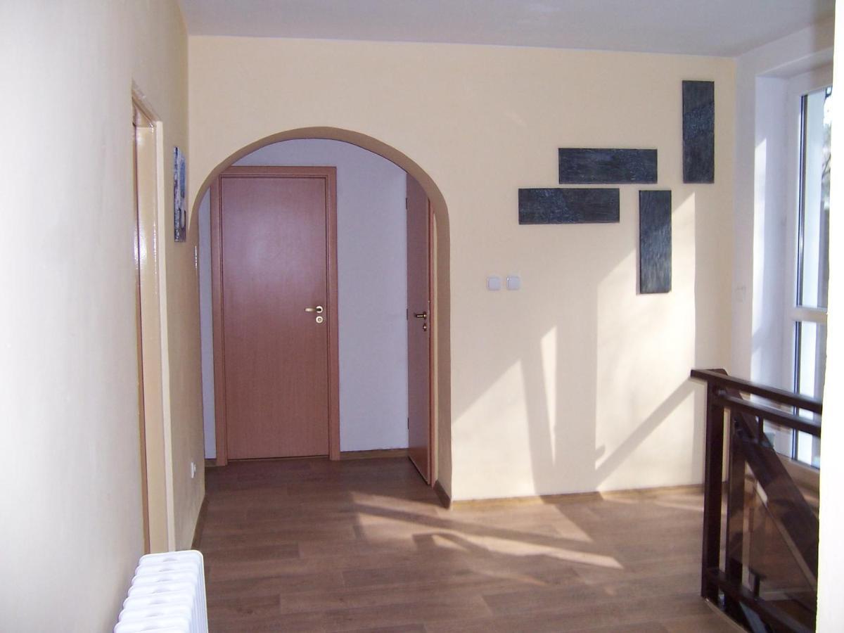 Salas-Dum Pro Spolecnou Dovolenou Az 11 Osob Exterior foto